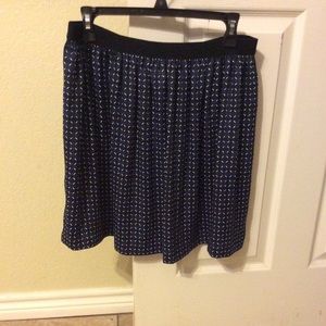 Elastic skater skirt